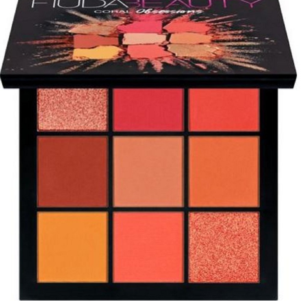 Huda Beauty Coral Obsessions palette